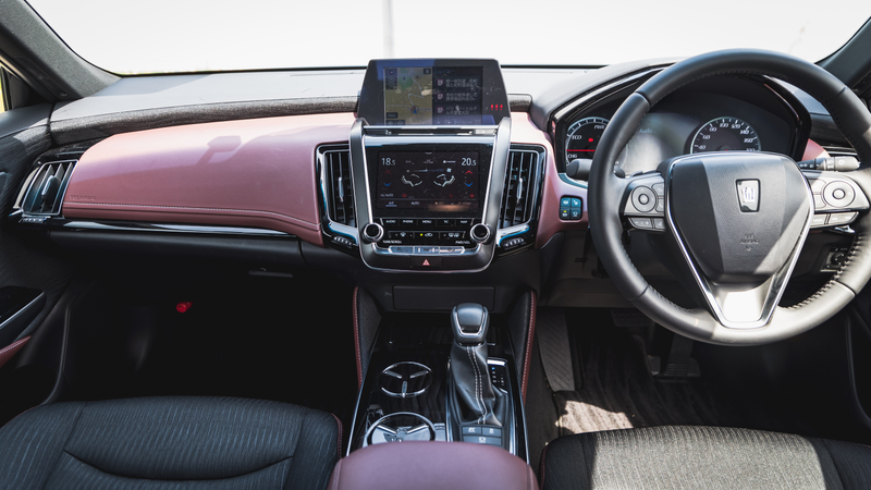 Illustration for article titled The 2019 Toyota Crown Is the RWD Japanese Luxury Cruiser the Avalon Should’ve Been